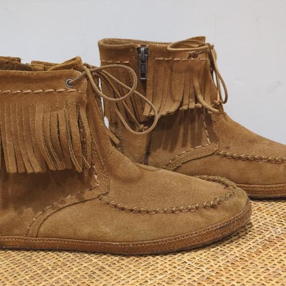 Ugg Kaysa Suede Moccasin Fringe Boots Unisex Size 5 (Women's 7) Tan Chesnut - Picture 4 of 9